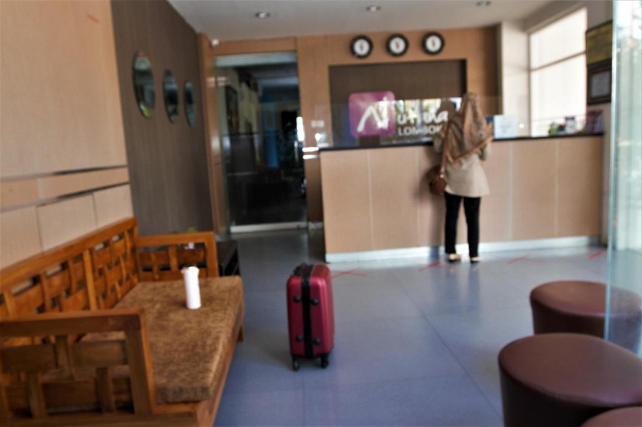 Nutana Hotel Матарам Екстериор снимка