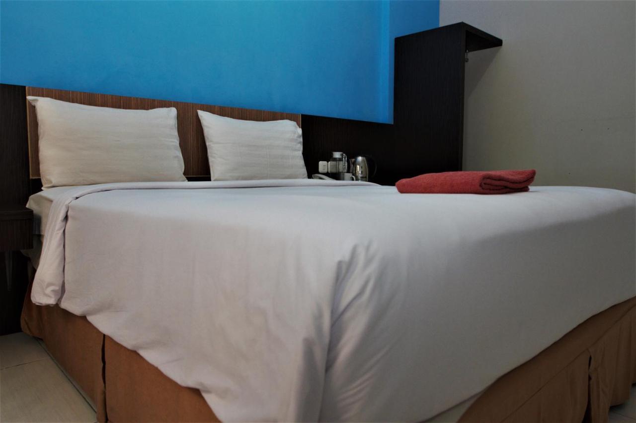 Nutana Hotel Матарам Екстериор снимка