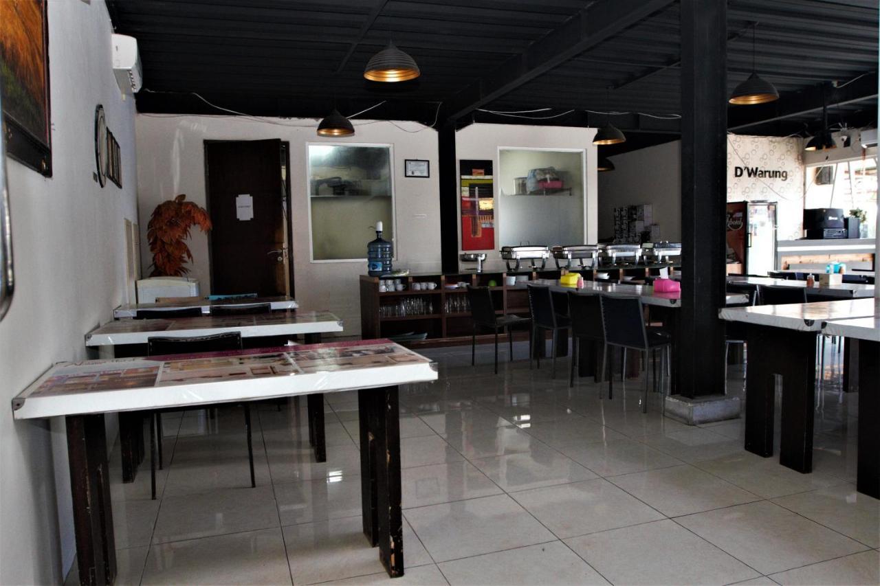 Nutana Hotel Матарам Екстериор снимка