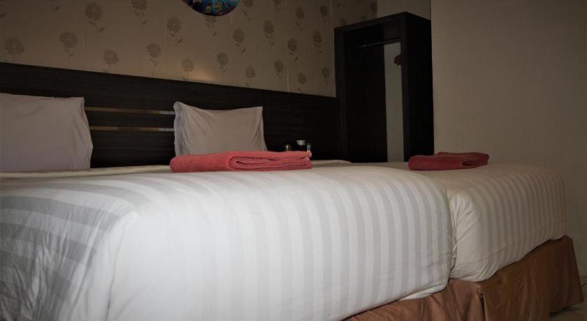 Nutana Hotel Матарам Екстериор снимка