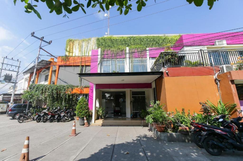 Nutana Hotel Матарам Екстериор снимка