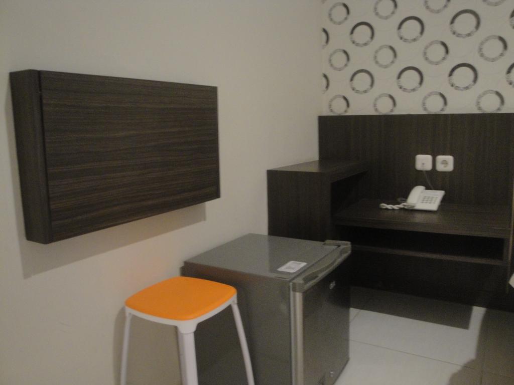 Nutana Hotel Матарам Екстериор снимка