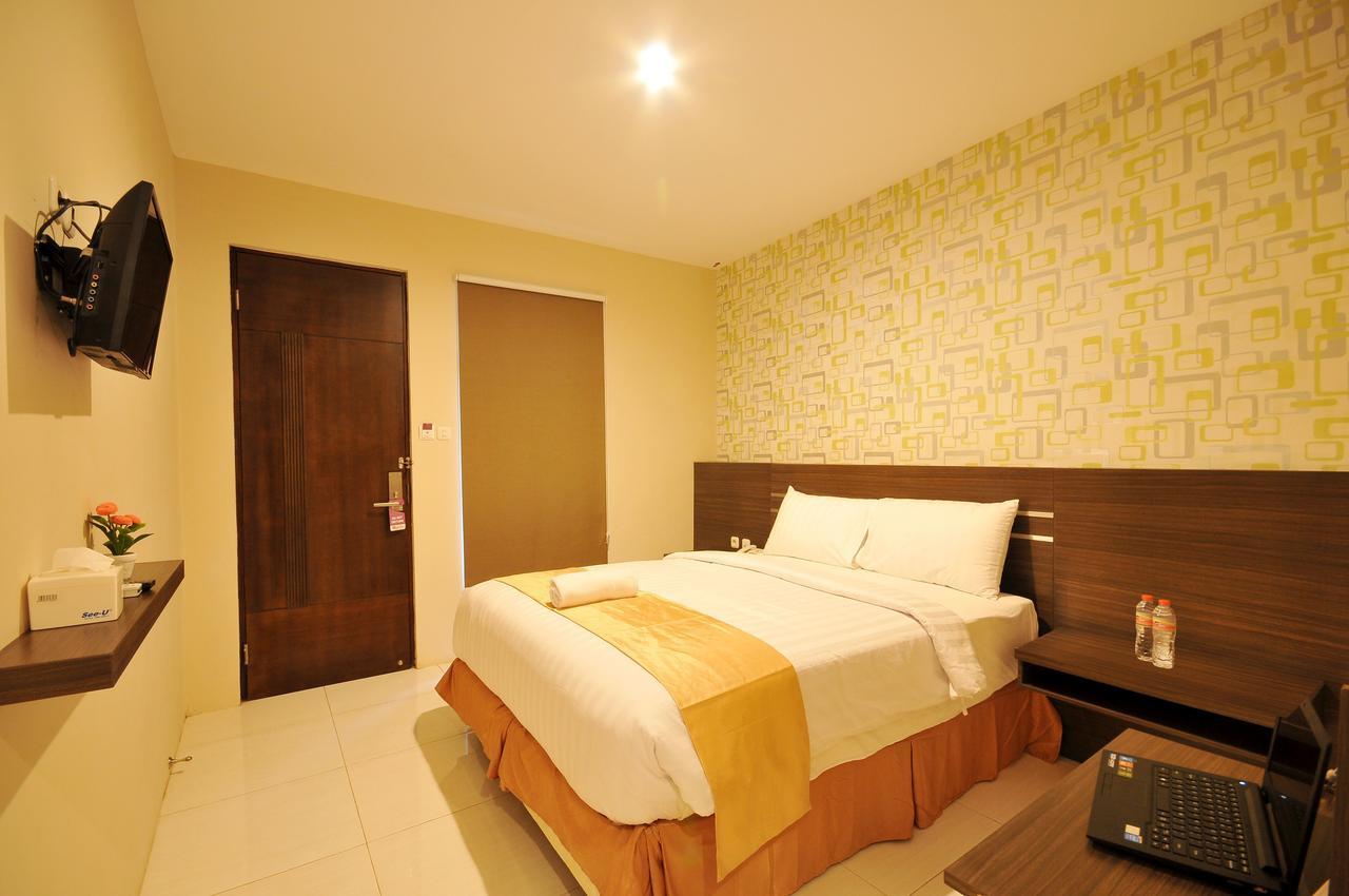 Nutana Hotel Матарам Стая снимка